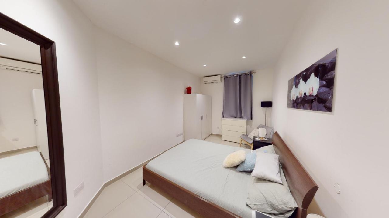 Spacious 3 Bedroom Maisonette Sliema Ngoại thất bức ảnh